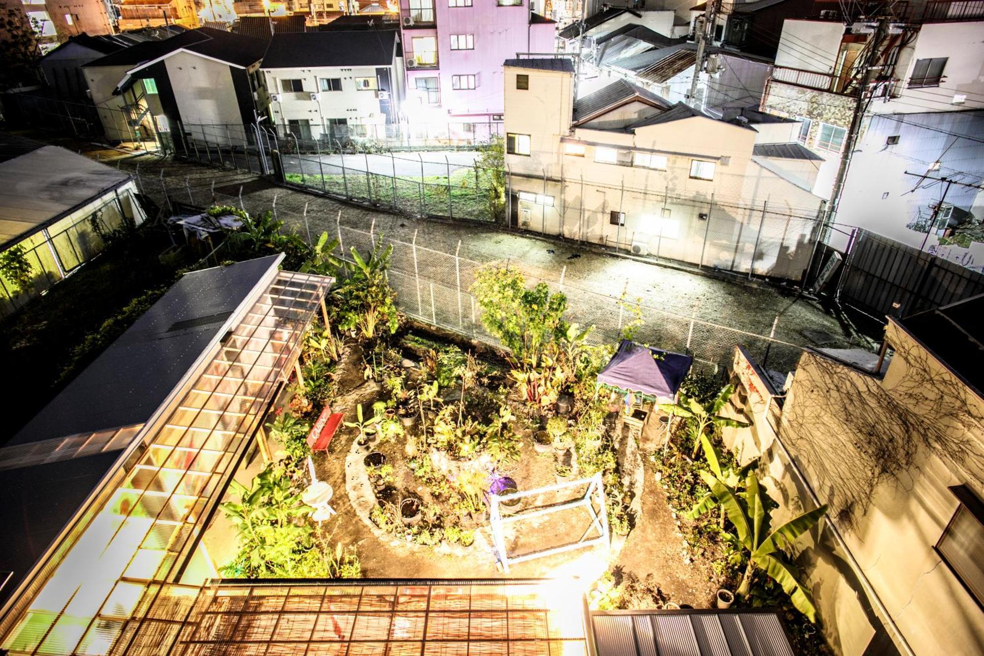 Maison d'hôtes Kamagasaki Of The Arts Cafe Garden Aka Cocoroom Ōsaka